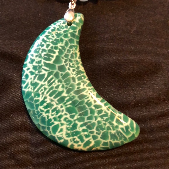 Dragon Veins moon necklace - Picture 2 of 6